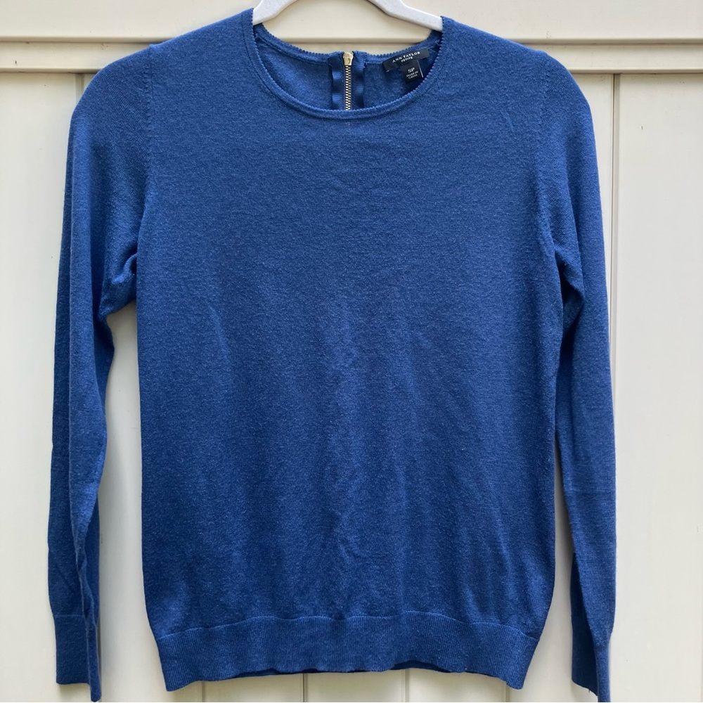 Ann Taylor lightweight sweater top petite small